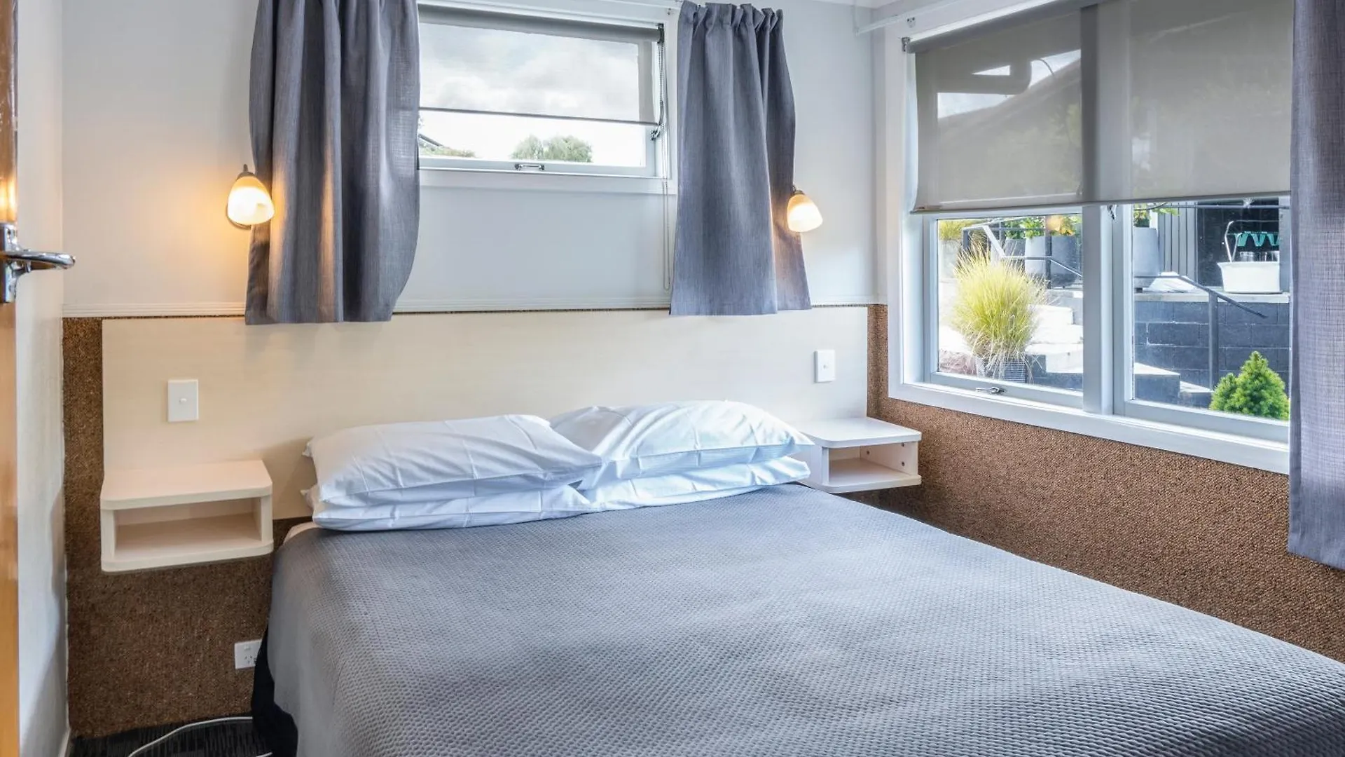 Dunrovin Motel Taupo 4*,  New Zealand