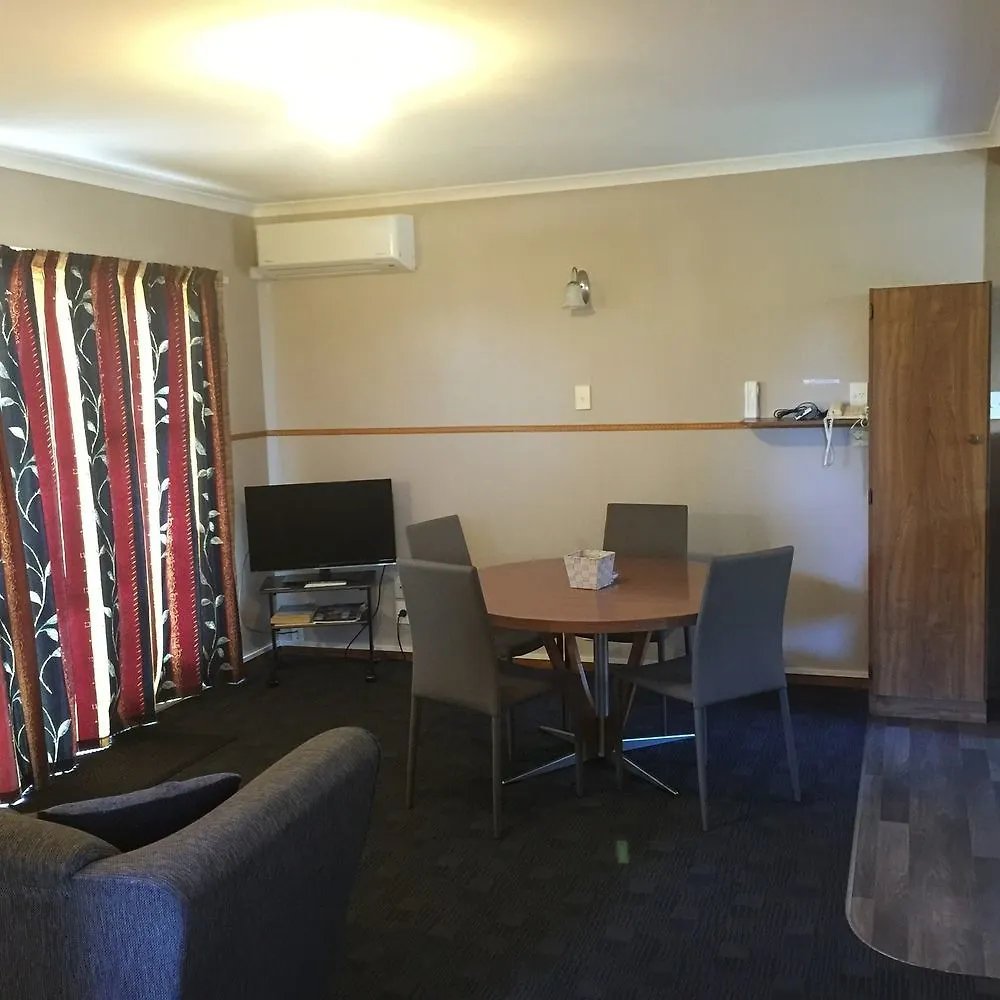 Dunrovin Motel Taupo