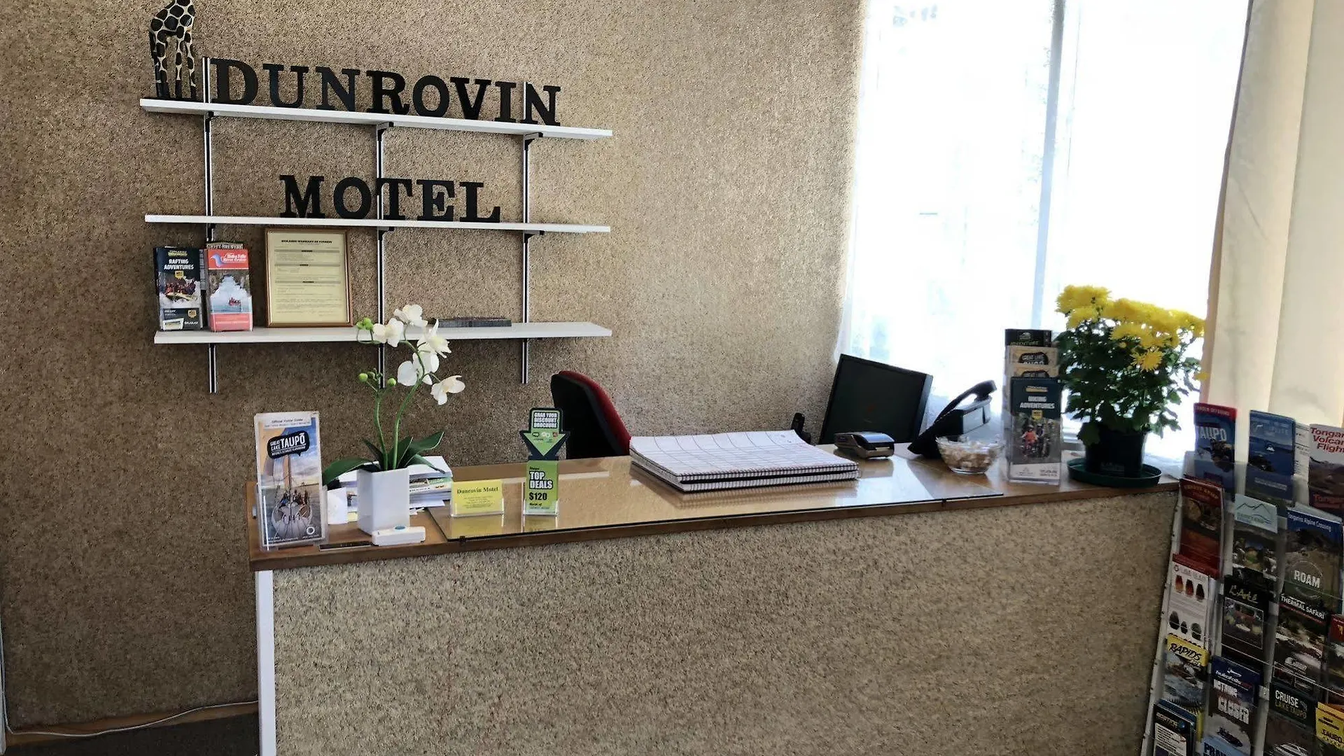 Dunrovin Motel Taupo