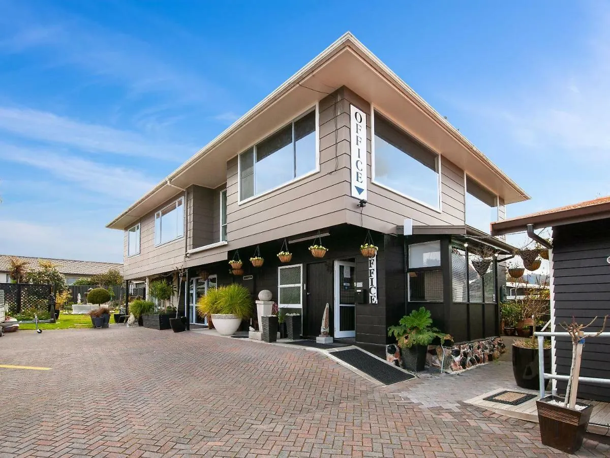 Dunrovin Motel Taupo